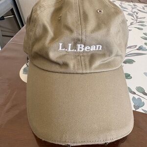 L.L. Bean green Cap with lights